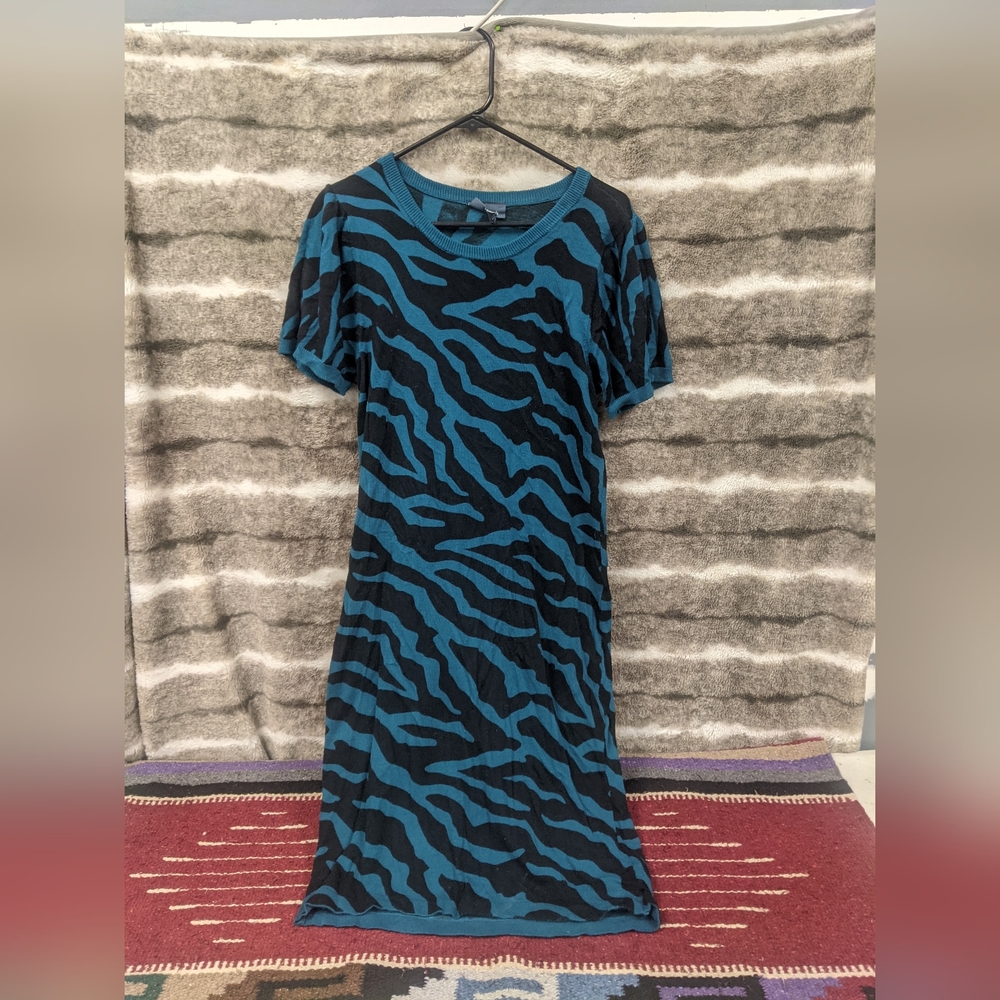 Women’s Blue and Black Zebra Print Short Sleeve Dress